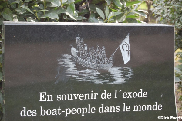 en souvenir de l'exode de boat people
